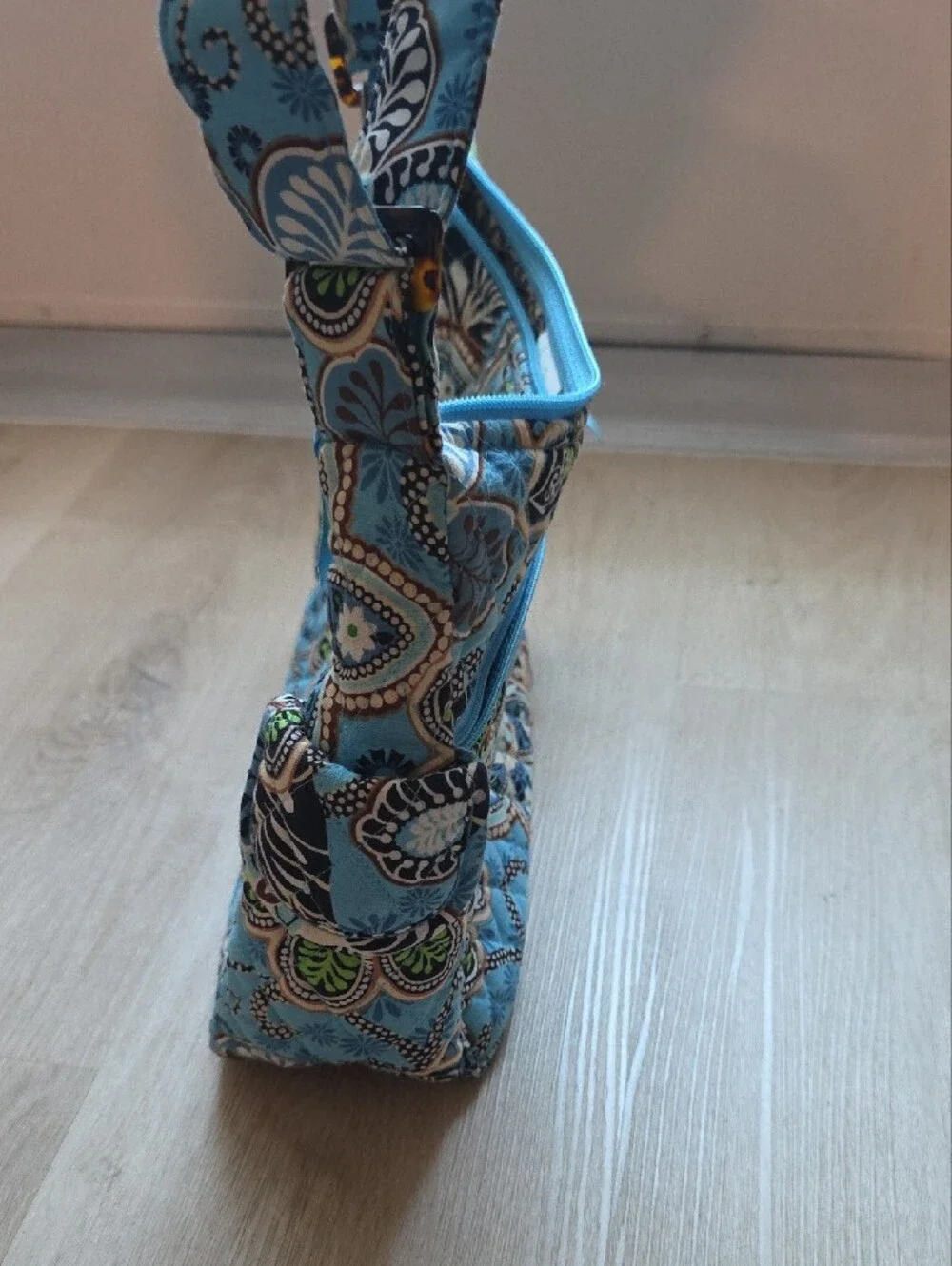 Vera Bradley Bali Blue On The Go Shoulder Bag Quilted Floral Vintage 2009